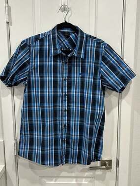 Oakley Men's Plaid Short Sleeve Button Up Shirt Blue Black White Size Medium